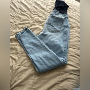 Light wash maternity jeans size 4